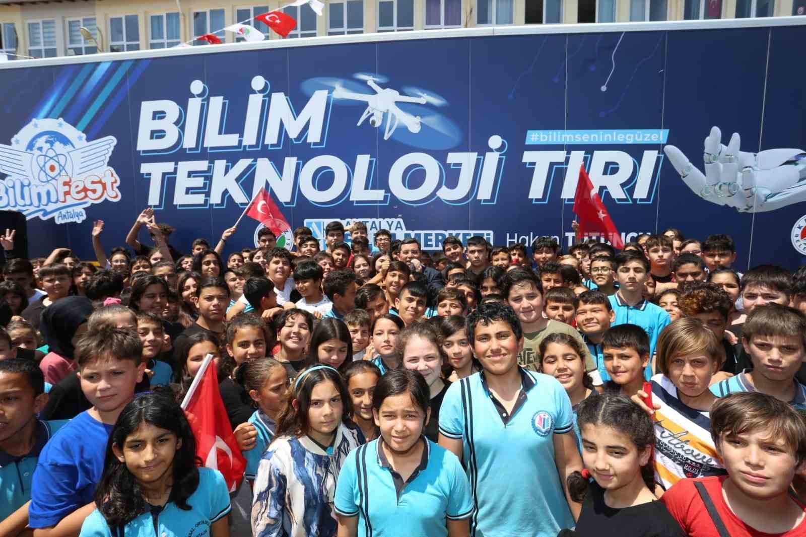 KEPEZ BELEDİYESİ’NİN 19 MAYIS GENÇLİK VE SPOR BAYRAMI’NDA ANTALYA’NIN ÇOCUK