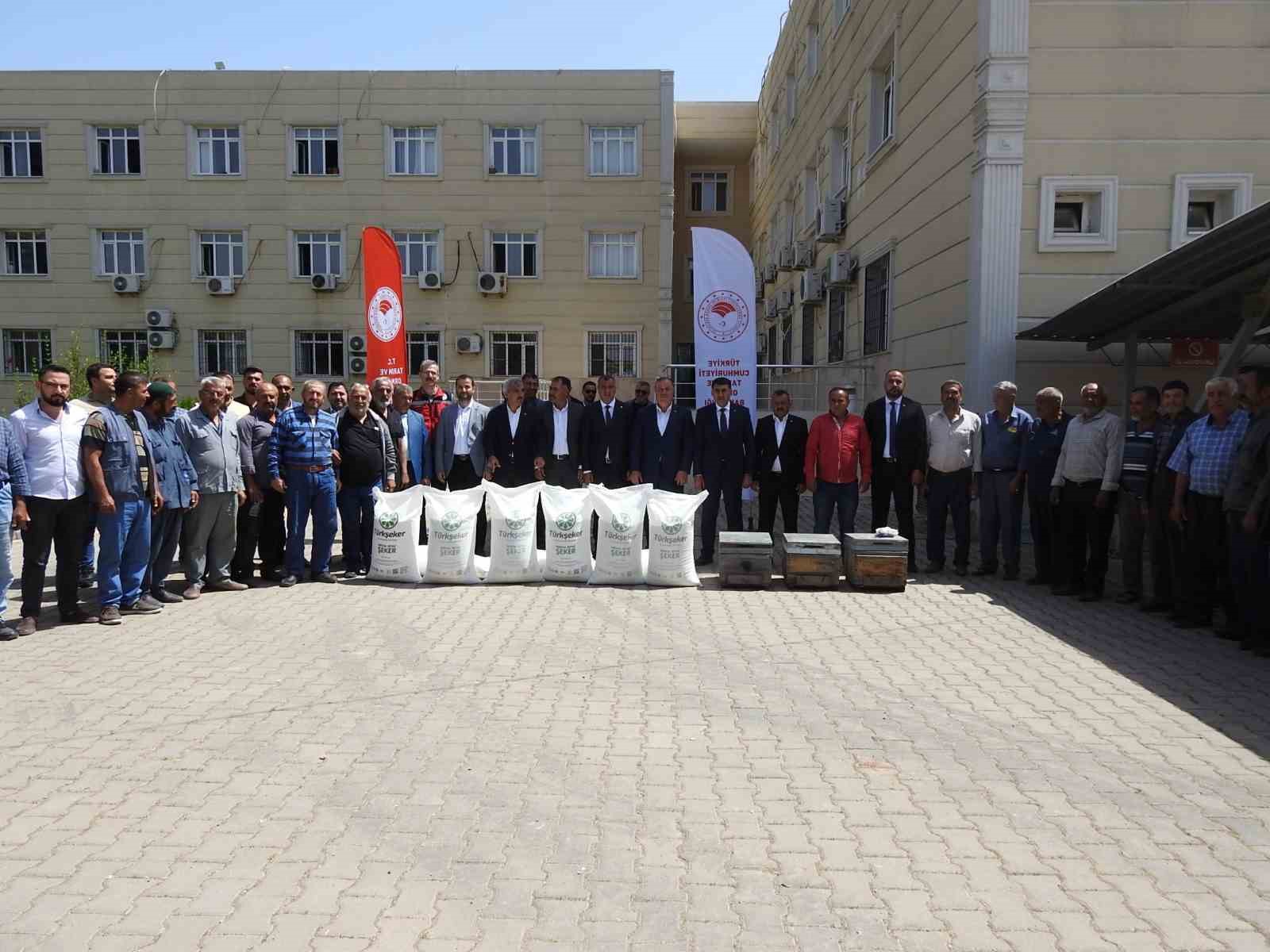 KİLİS’TE 78 ARICIYA 16 TON 650 KİLOGRAM ŞEKER DESTEĞİ VERİLDİ.