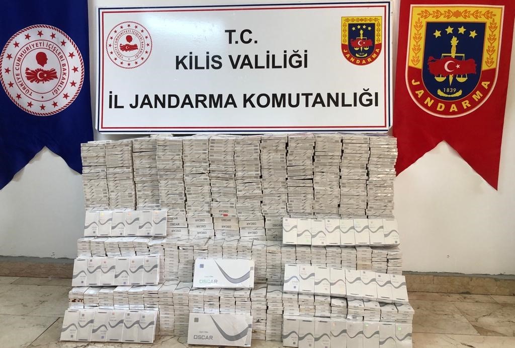 KİLİS’TE JANDARMA EKİPLERİNCE ŞÜPHELİ BİR ARACA YÖNELİK OPERASYONDA 4 BİN