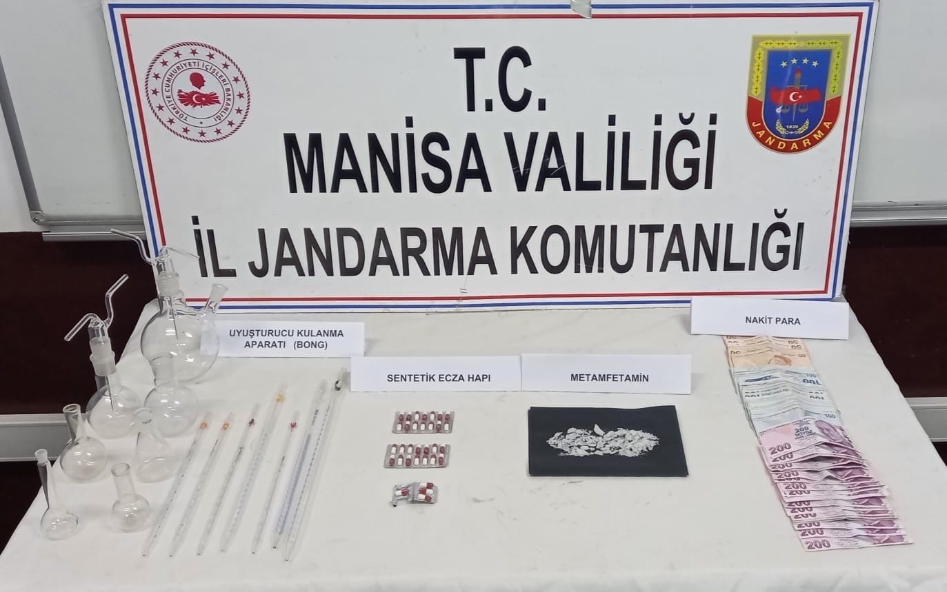 ARAMADA 32 ADET SENTETİK ECZA HAP, 105 GRAM METAMFETAMİN, 9