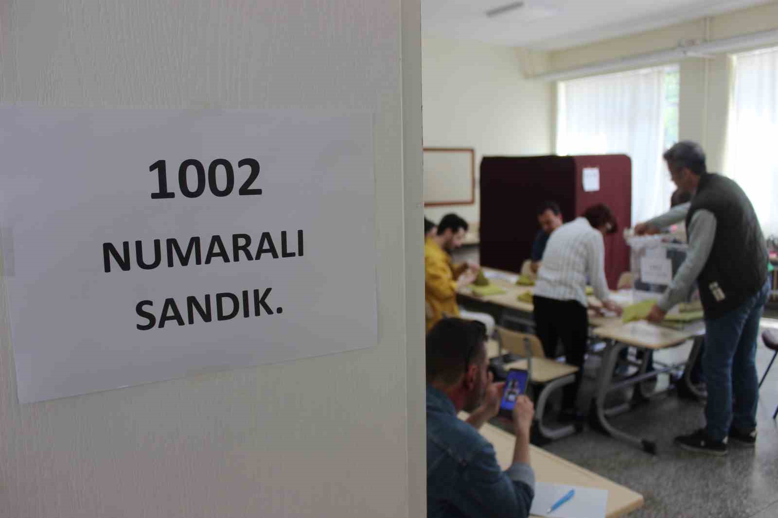 CUMHURBAŞKANLIĞI 2. TUR SEÇİMLERİ SAAT 17.00 İTİBARİYLE SONA ERDİ, OKULLARDA