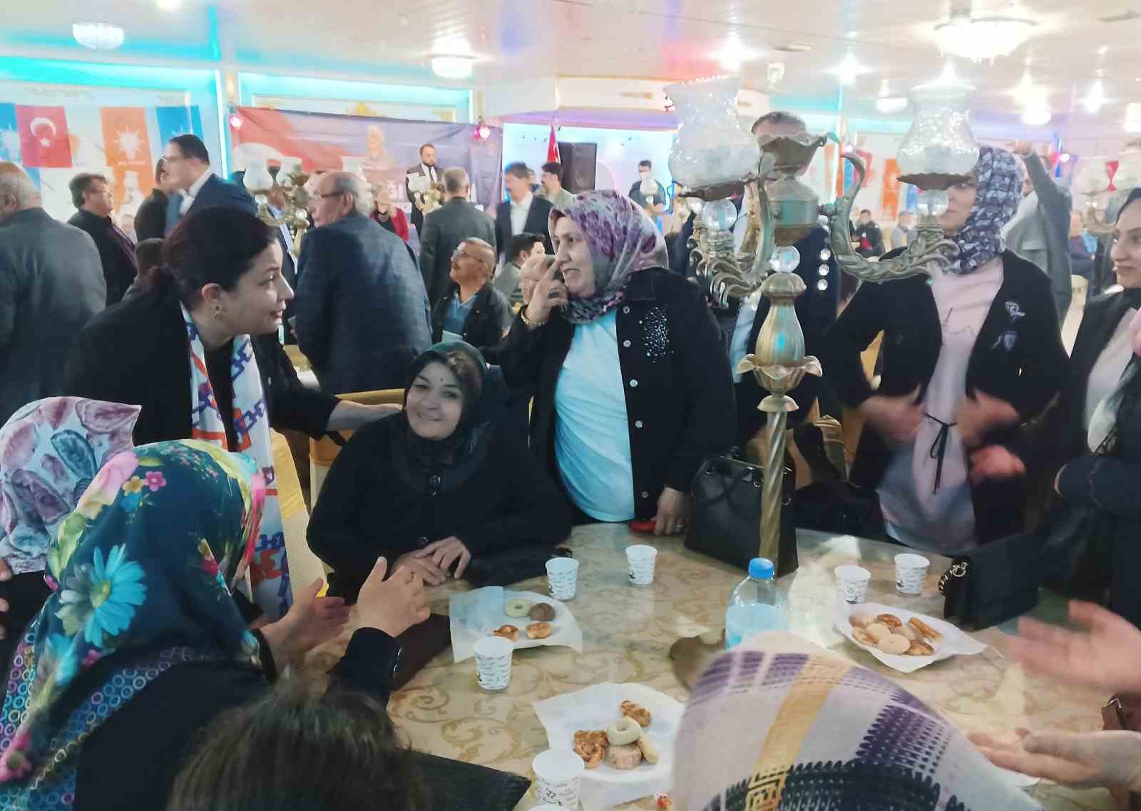 KIRŞEHİR'İN EN BÜYÜK AŞİRETLERİNDEN OLAN IRMAK BUCAĞI KÖYLÜLERİ, AK PARTİLİ
