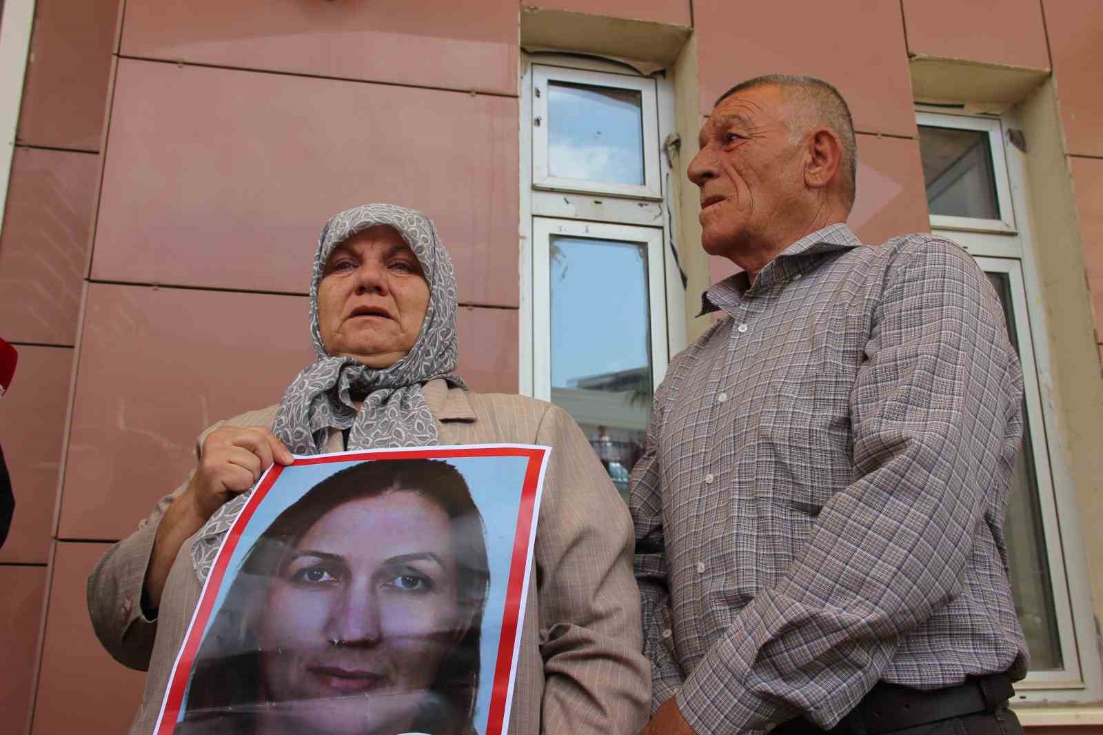 MANİSA'DA ESKİ EŞİ VE 3 ÇOCUĞUNUN ANNESİ 41 YAŞINDAKİ HÜLYA