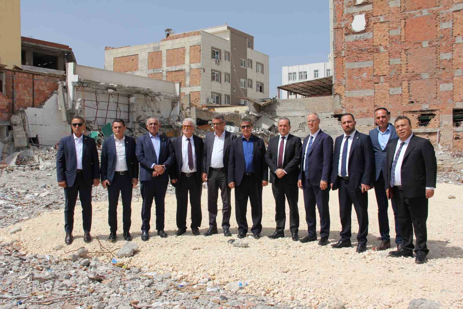 KKTC BAŞBAKANI ÜNAL ÜSTEL, 6 ŞUBAT DEPREMLERİNDE KKTC'Lİ SPORCULARIN HAYATINI
