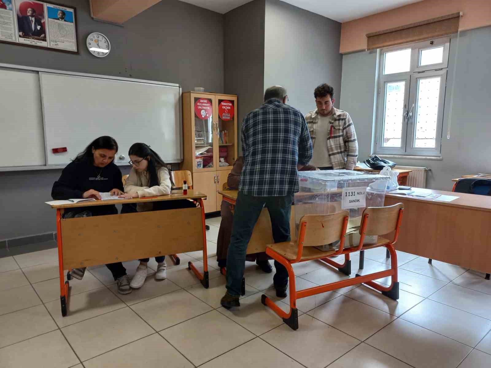 CUMHURBAŞKANLIĞI SEÇİMLERİ’NİN İKİNCİ TURUNDA OY VERME İŞLEMİ SONA ERDİ.
