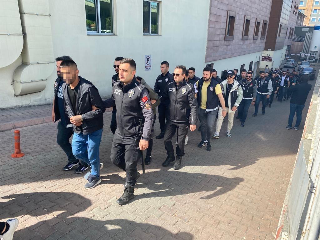 KAYSERİ’DE POLİS EKİPLERİ TARAFINDAN YAPILAN 'KÖKÜNÜ KURUTMA OPERASYONU'NDA GÖZALTINA ALINAN