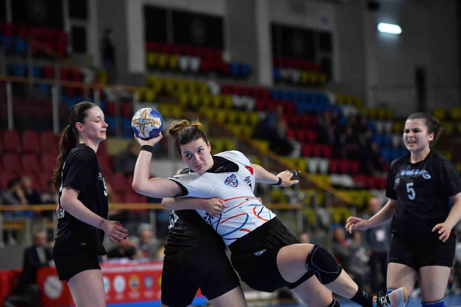 TÜRKİYE HENTBOL TARİHİNDE BİR İLKE İMZA ATARAK HENTBOLDA EHF KADINLAR