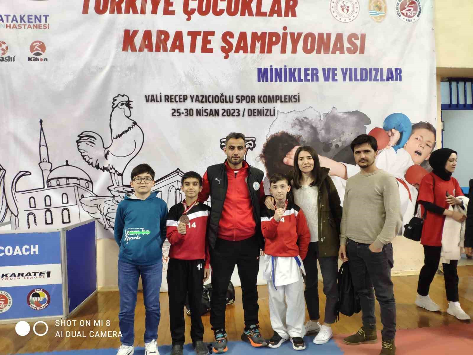 DENİZLİ VALİ RECEP YAZICIOĞLU SPOR SALONU’NDA YAPILAN TÜRKİYE ÇOCUKLAR KARATE