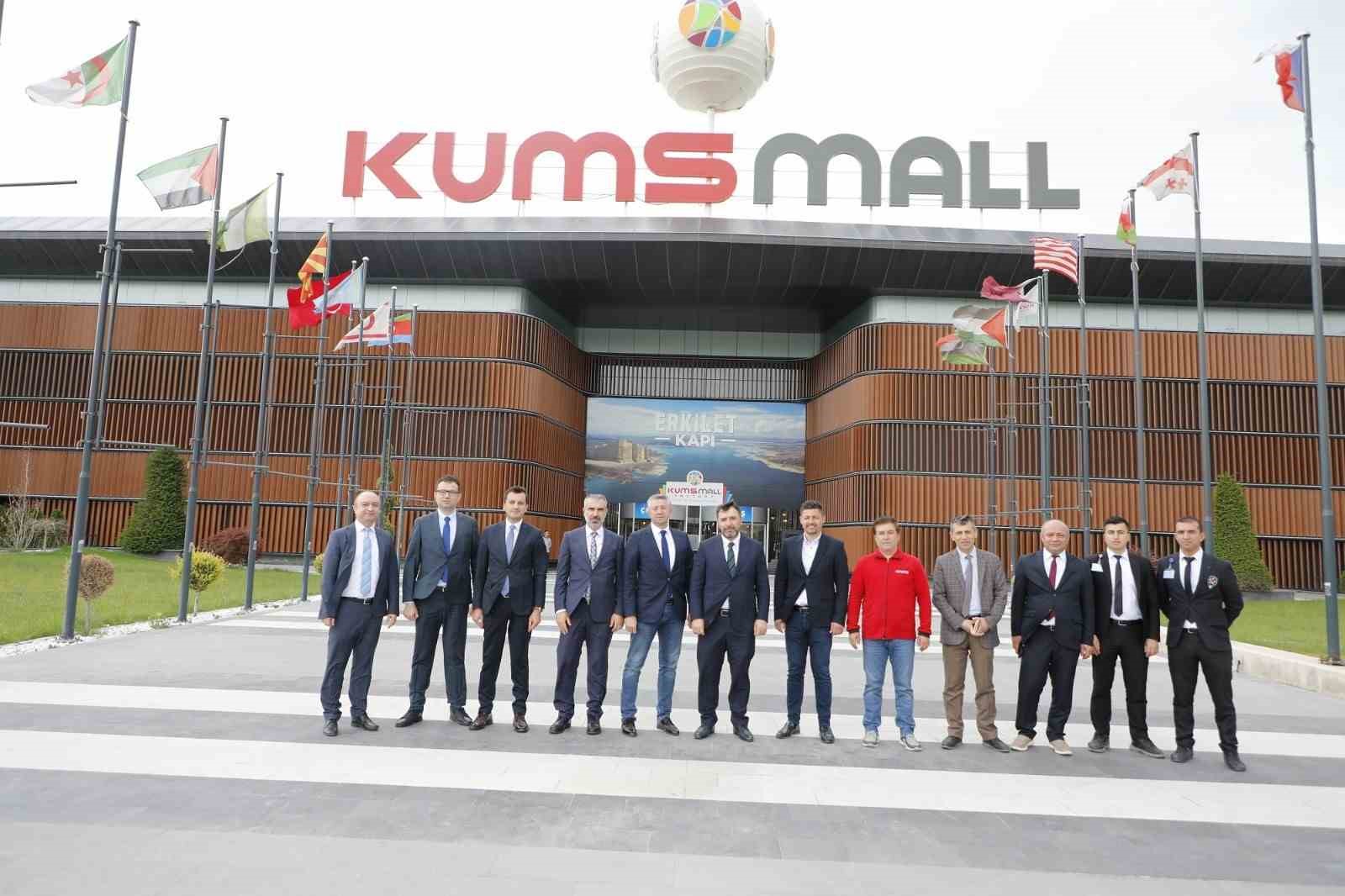 KOSGEB BAŞKANI HASAN BASRİ KURT; KUMSMALL, MOBİTEK VE MOBİBOYA’YI ZİYARET