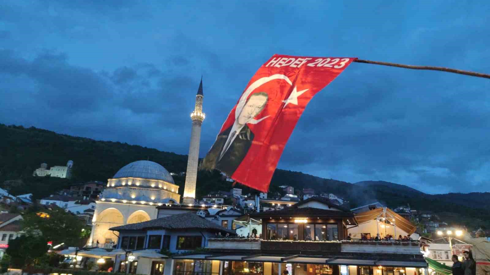 KOSOVA'DA ERDOĞAN'IN KAZANMASI SELALAR OKUNUYOR