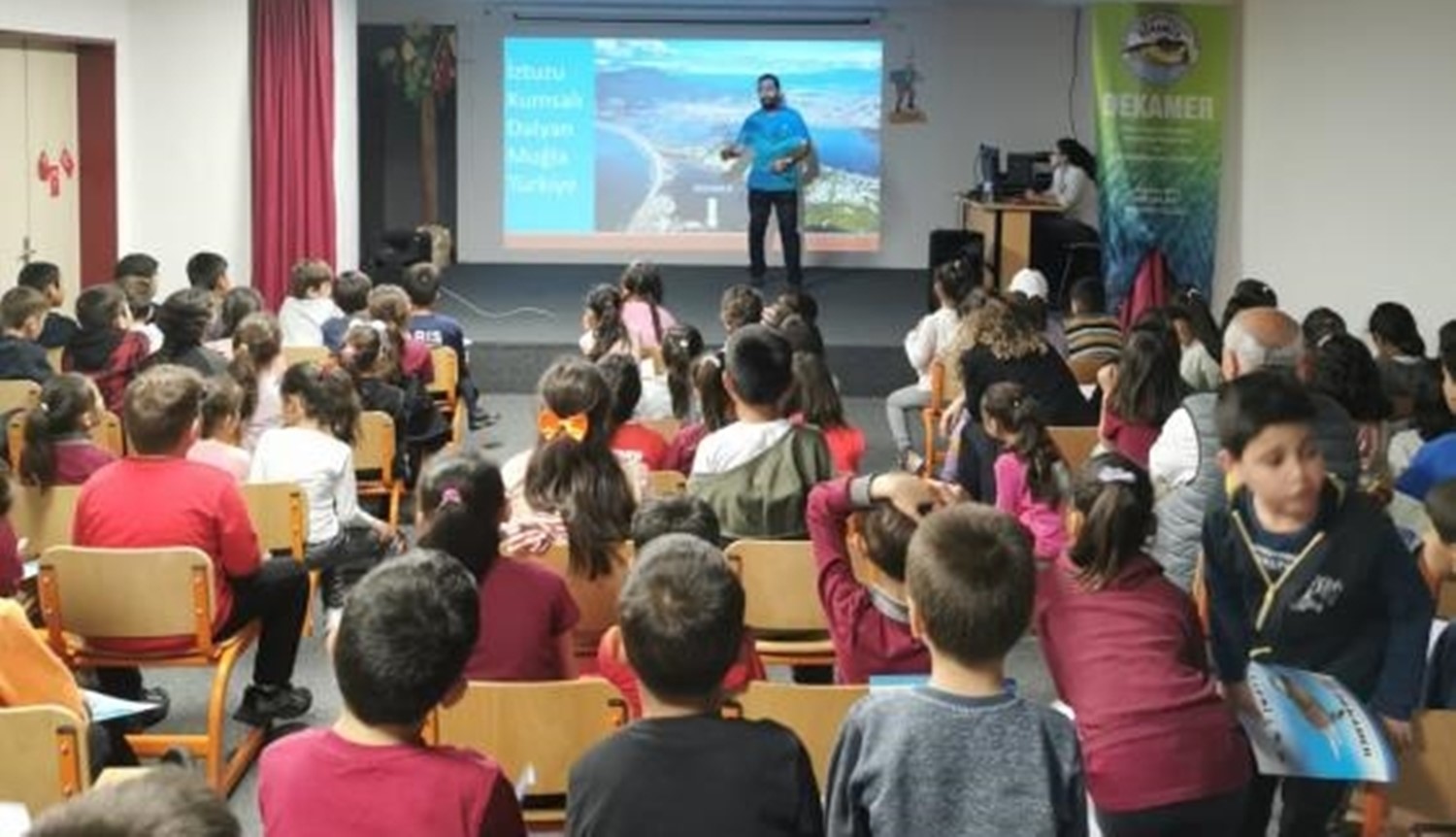 MUĞLA’NIN KÖYCEĞİZ İLÇESİNDE ‘MAVİ YEŞİL OKULLAR PROJESİ’ ÇERÇEVESİNDE ÖĞRENCİLERE CARETTA