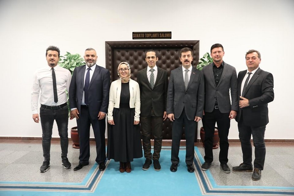 KSBÜ'DE TEZ SAVUNMA SINAVI BAŞARISI