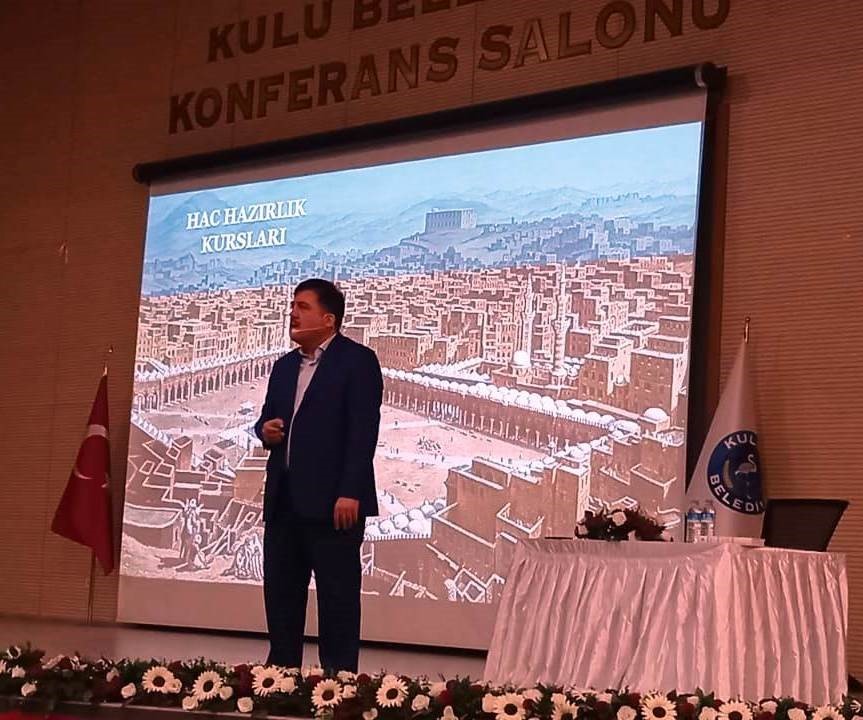 KONYA'NIN KULU İLÇESİNDE HACI ADAYLARINA HAC HAZIRLIK KURSU DÜZENLENDİ.