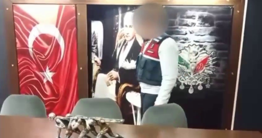 İZMİR’DE BULUNAN 2 FARKLI KUMARHANEYE YAPILAN OPERASYONDA TOPLAMDA 152 KİŞİ
