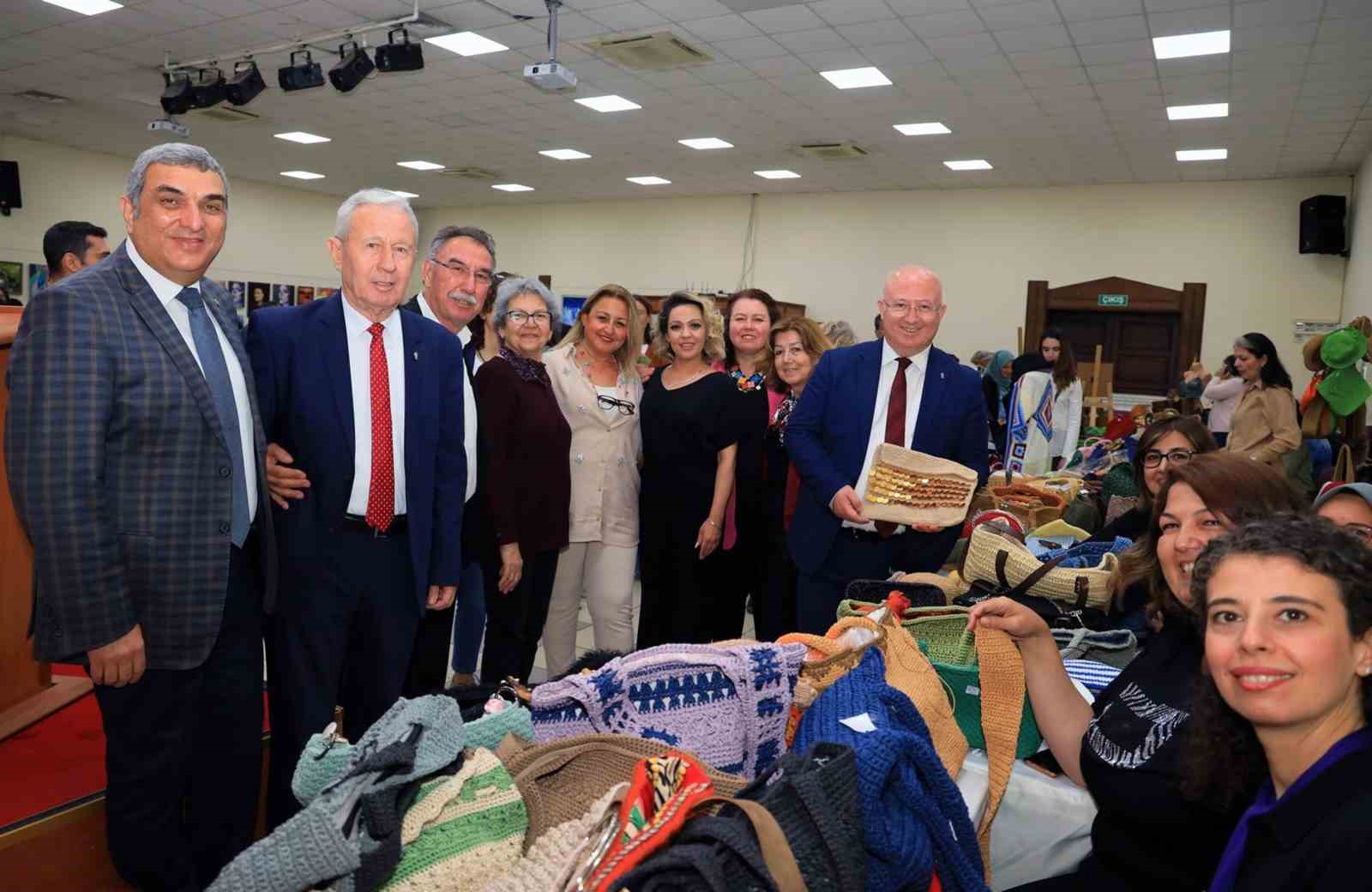 MENTEŞE BELEDİYESİ’NİN KIŞ KURSLARI YILSONU SERGİSİ VE TÜRK HALK MÜZİĞİ
