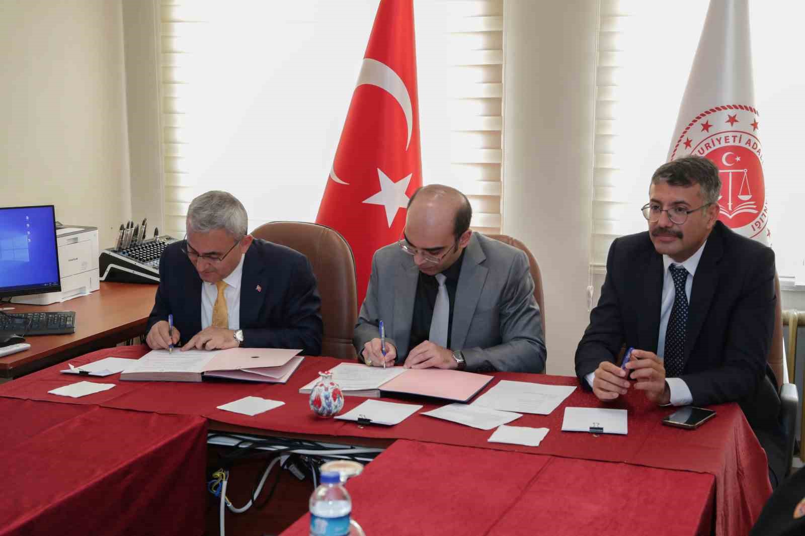 KÜTAHYA BELEDİYESİ'NDEN KÜLTÜREL PROTOKOL