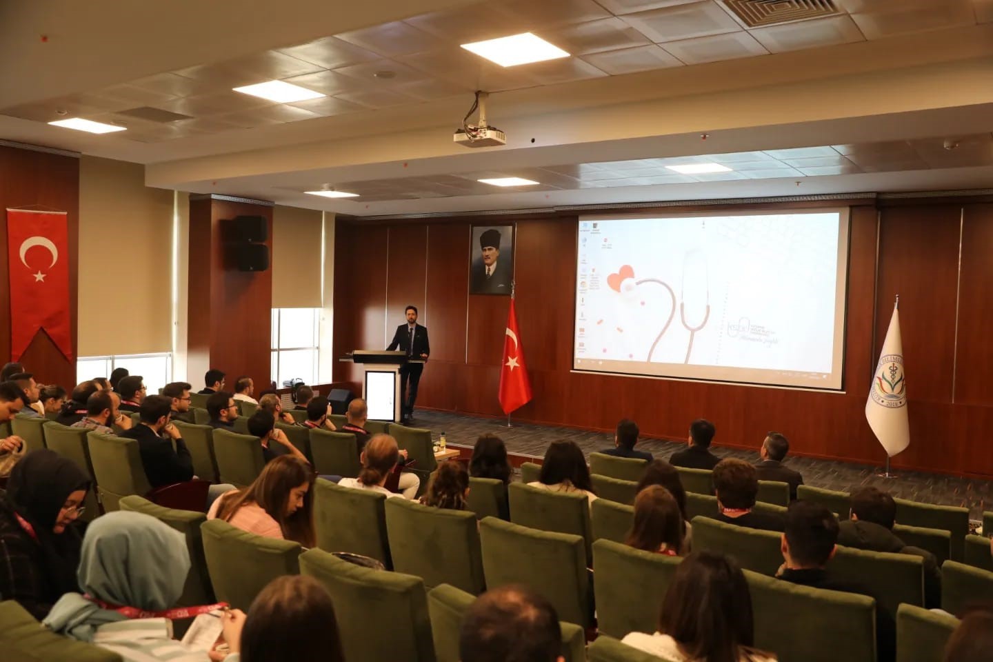 KÜTAHYA'DA ACİL SERVİSTE MEKANİK VENTİLASYON KURSU DÜZENLENDİ
