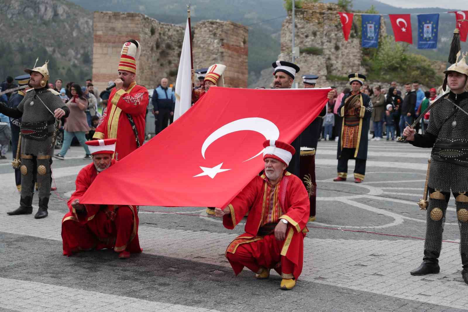 BOLLUK VE BEREKETİN SİMGESİ, BAHARIN HABERCİSİ HIDIRELLEZ İLE KÜTAHYA’NIN FETHİNİN