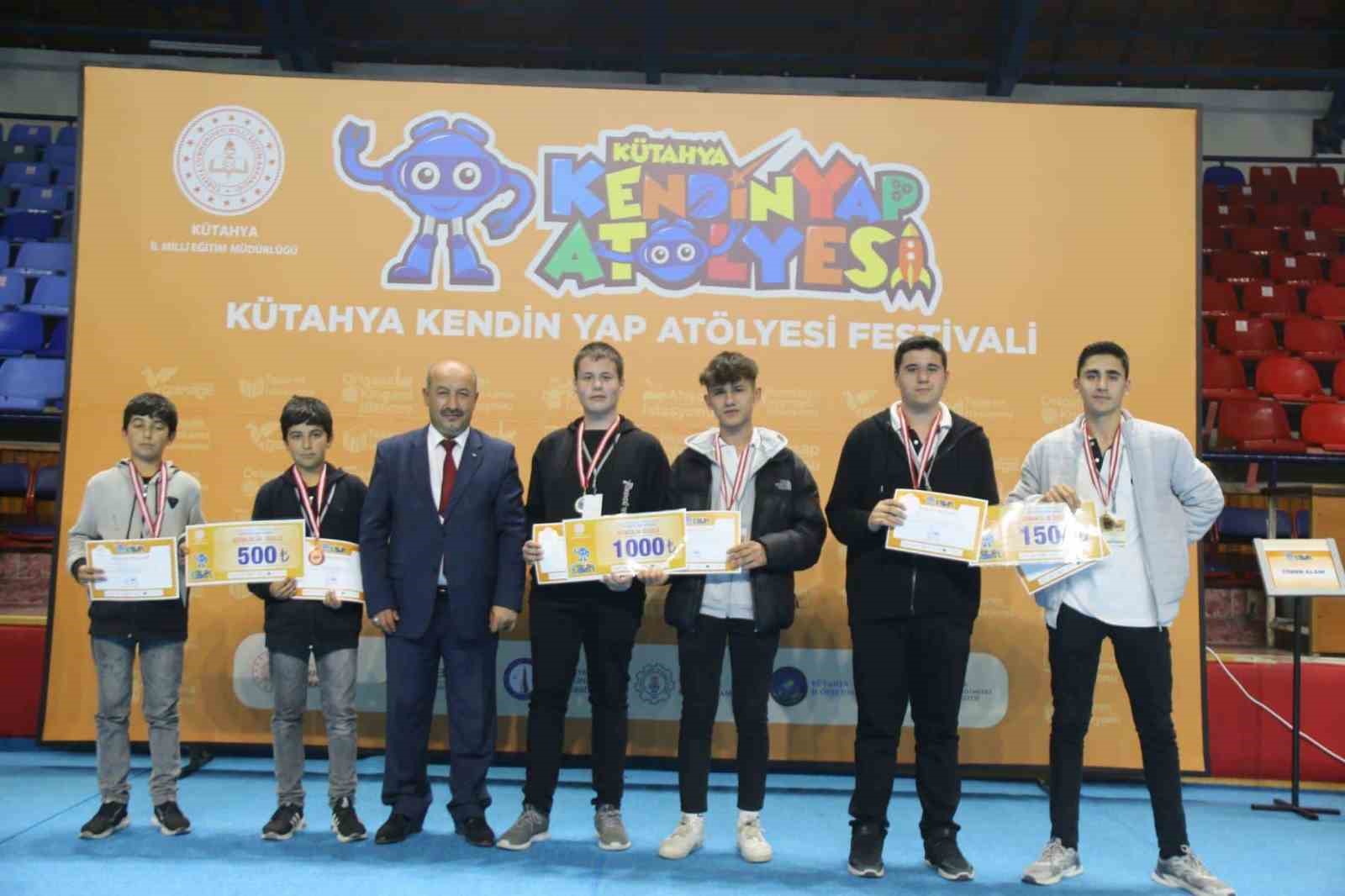 KÜTAHYA’DA “KENDİN YAP ATÖLYESİ” FESTİVALİ