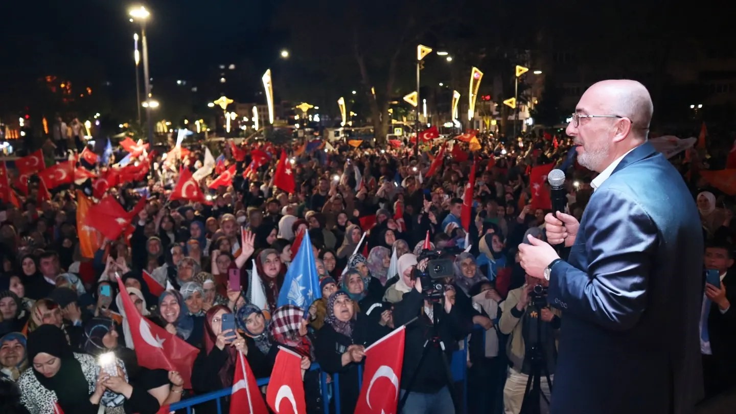 KÜTAHYA'DA RECEP TAYYİP ERDOĞAN COŞKUSU MEYDANLARA SIĞMADI