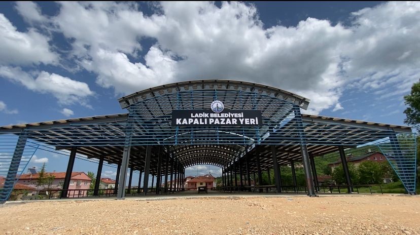 LADİK YENİ PAZAR YERİNE KAVUŞTU