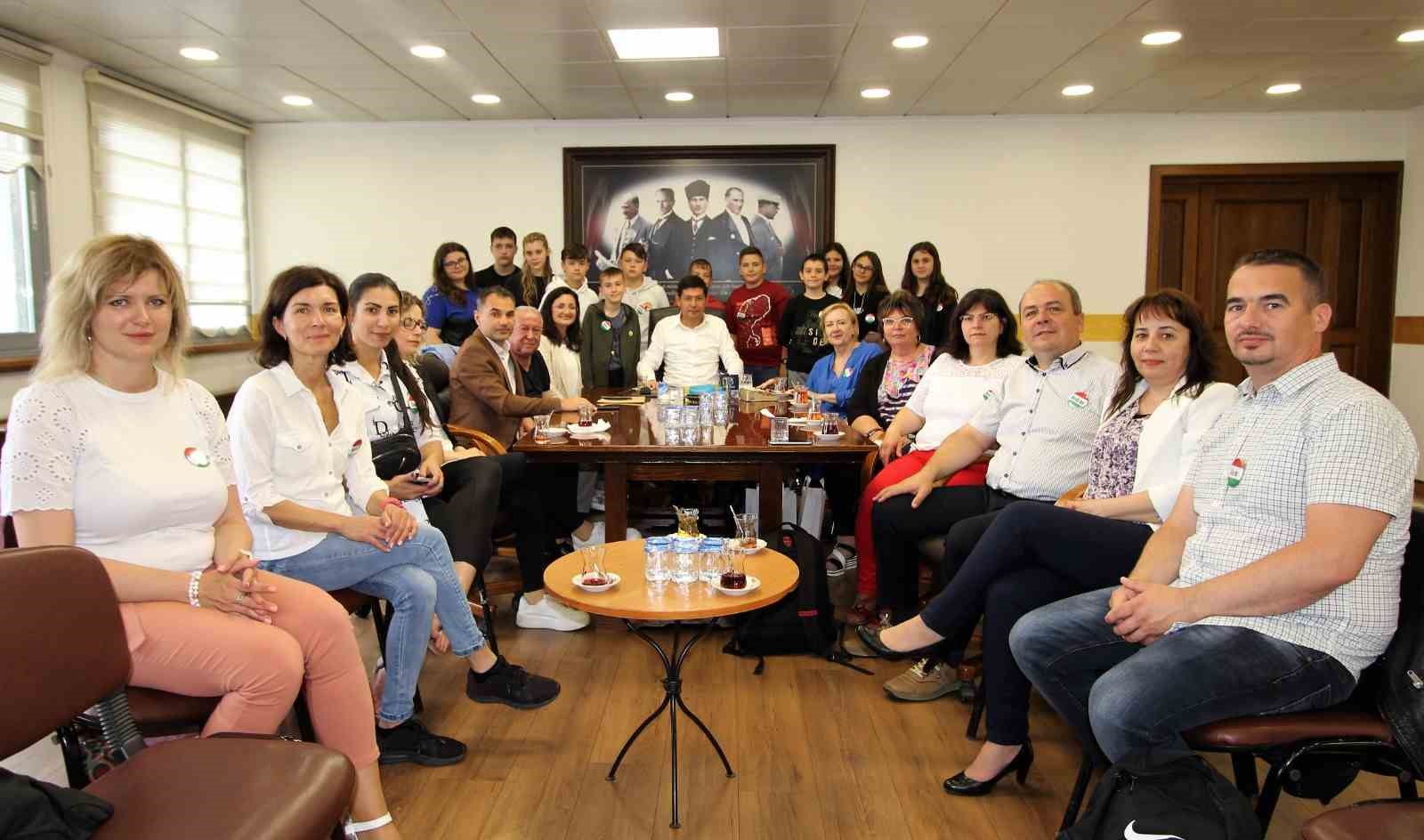 MACARİSTAN’DAN GELEN HEYET NAZİLLİ’Yİ BEĞENDİ