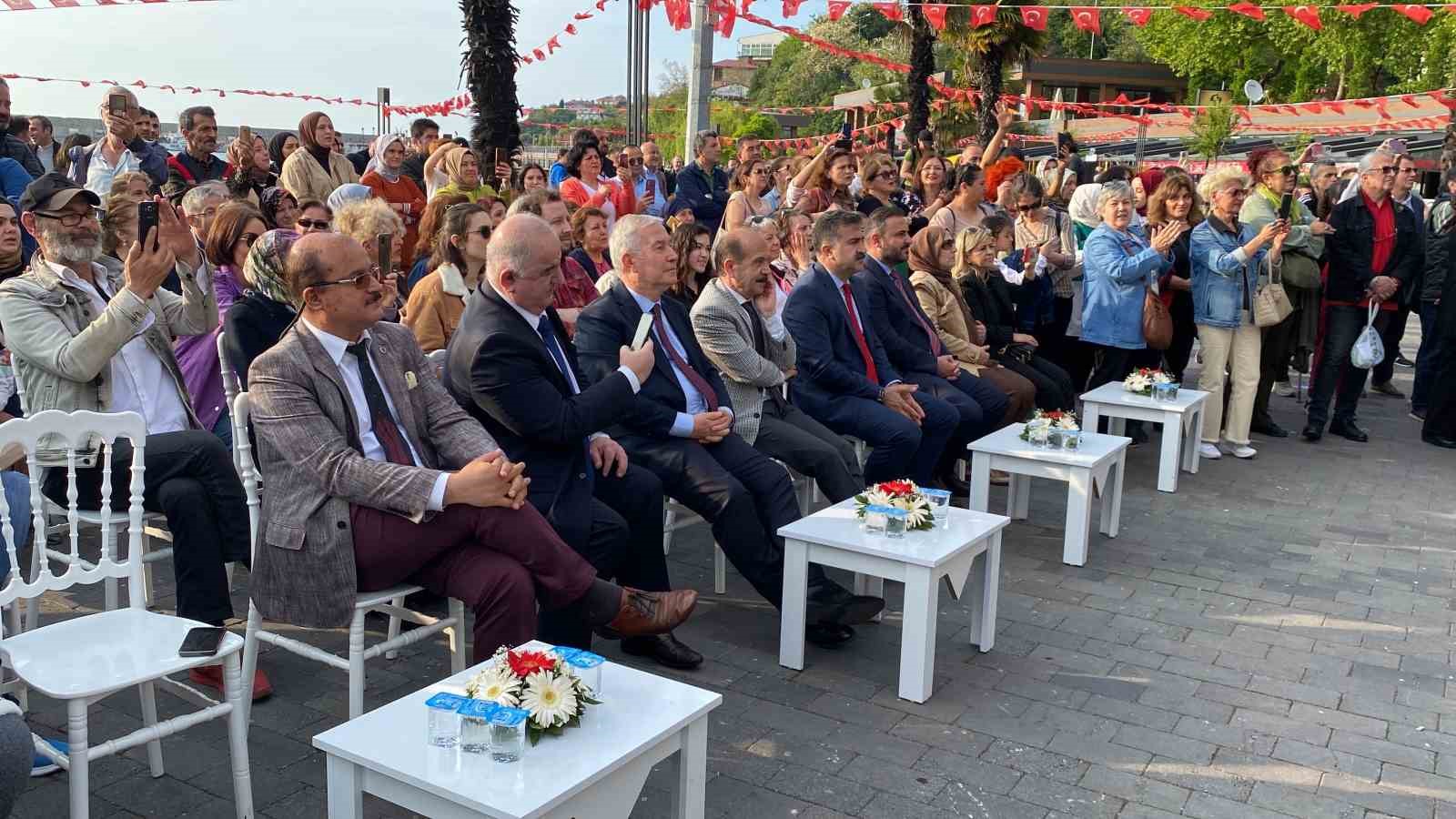 ZONGULDAK’TA TÜRK MUTFAĞI HAFTASI ETKİNLİKLERİ ÇERÇEVESİNDE  MADENCİ KOROSU KONSERİ