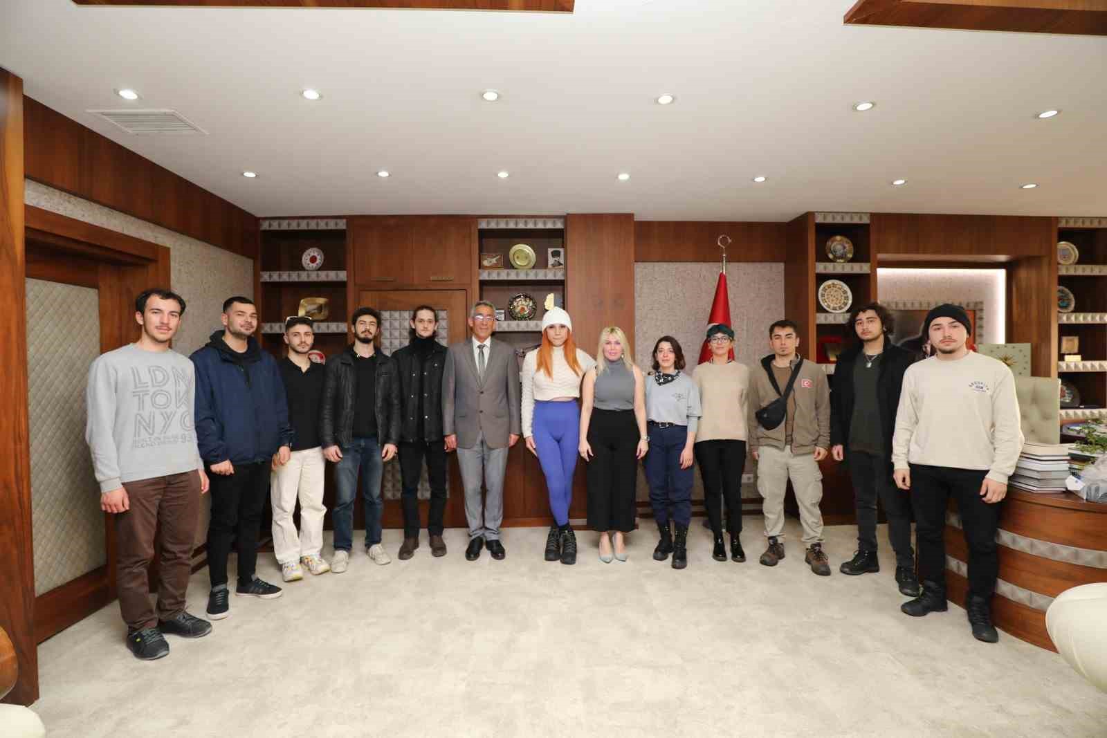 AKDENİZ ÜNİVERSİTESİ MAĞARA ARAŞTIRMA TOPLULUĞU ÜYELERİ OLASI AFETLERE ETKİN MÜDAHALE