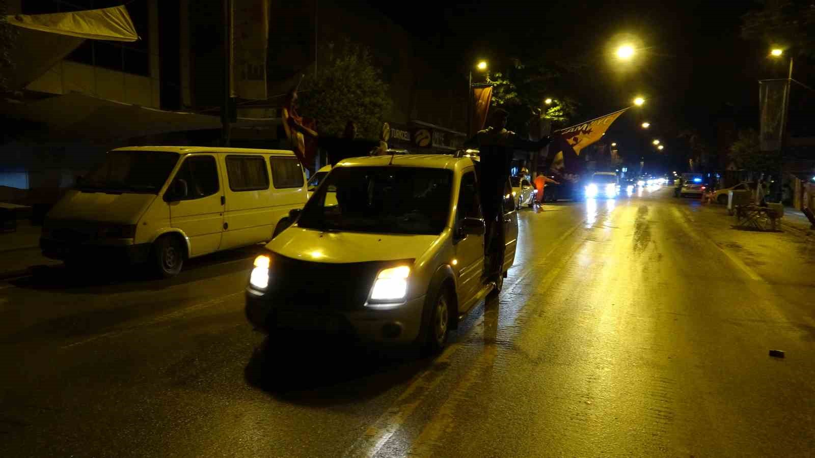 SPOR TOTO SÜPER LİGDE ANKARAGÜCÜ'NÜ DÖRT GOLLE MAĞLUP EDİP ŞAMPİYONLUĞUNU