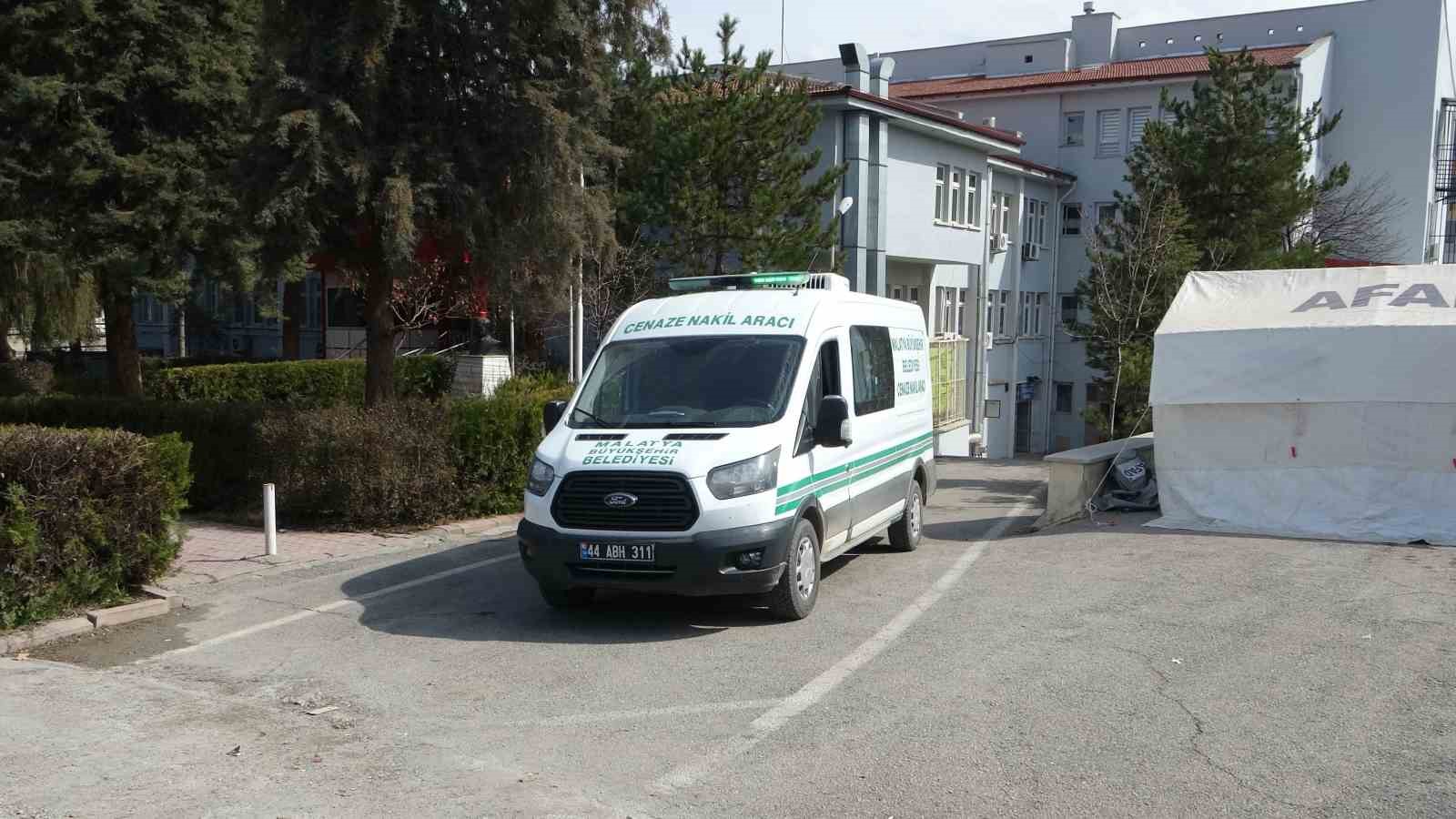 MALATYA’DA 72 YAŞINDAKİ ŞAHIS YOL KENARINDA ÖLÜ BULUNDU