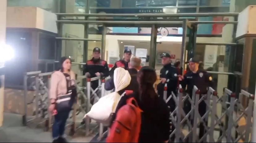 MALTEPE’DE SAYILAN OYLAR İLÇE SEÇİM KURULUNA GETİRİLİYOR