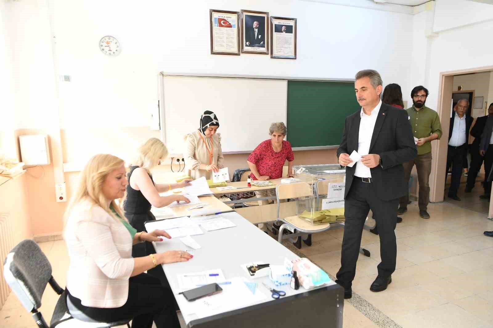 CUMHURBAŞKANLIĞI İKİNCİ TUR SEÇİMİ İÇİN 499 BİN 456 SEÇMENİN BULUNDUĞU