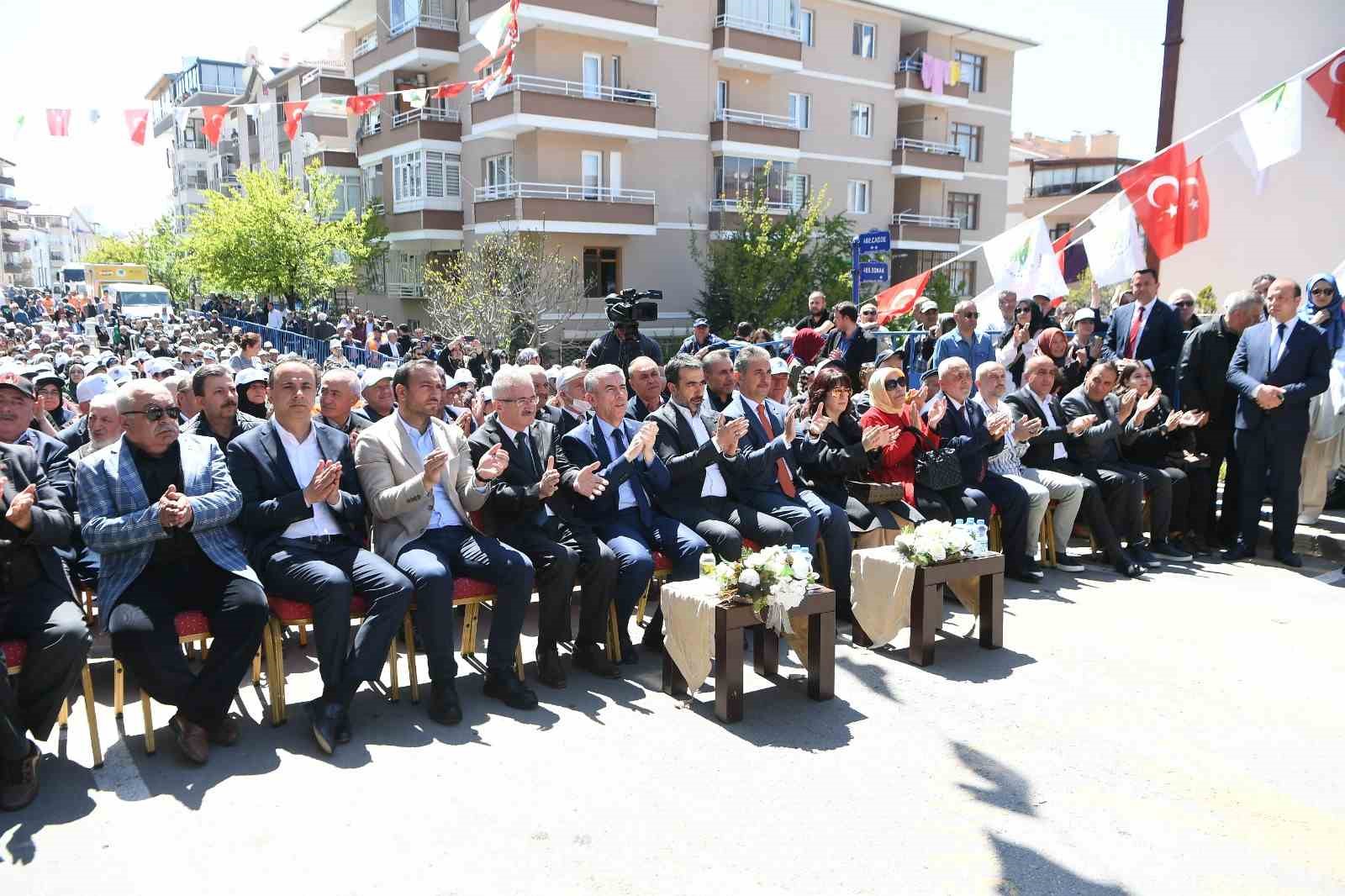 MAMAK BELEDİYESİ; MAMAK’I, MAMAKLIYI İHYA PROJELERİNE HIZ KESMEDEN DEVAM EDİYOR.