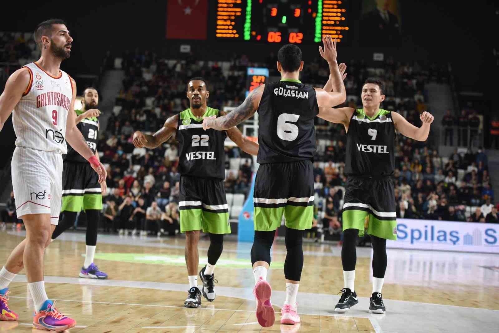 MANİSA BÜYÜKŞEHİR BELEDİYESPOR BASKETBOL TAKIMI, TARİHİNDE İLK DEFA MÜCADELE ETTİĞİ