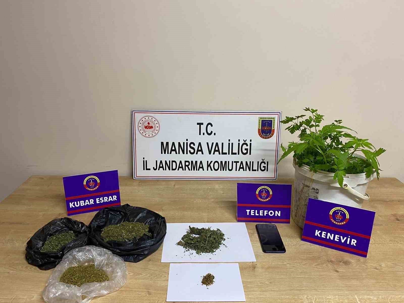 ÇALIŞMALARDA ÇOK SAYIDA UYUŞTURUCU MADDE İLE BİRLİKTE RUHSATSIZ TABANCA VE
