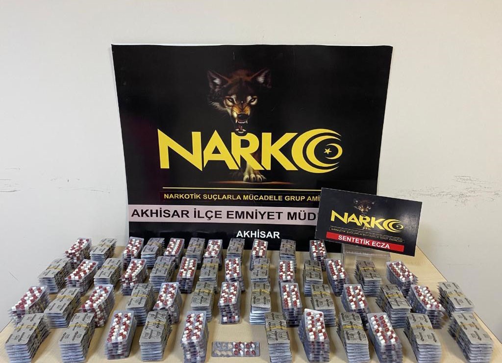MANİSA'DA 5 BİN 608 ADET SENTETİK HAP ELE GEÇİRİLDİ