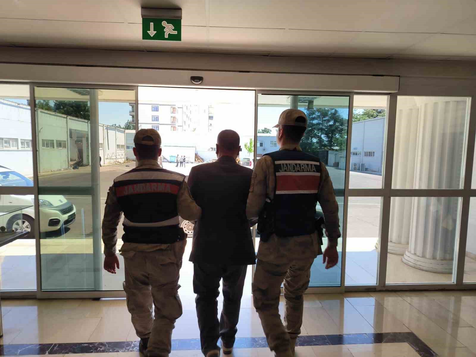 MANİSA'DA CİNAYETTEN ARANAN ŞÜPHELİ ŞANLIURFA'DA YAKALANDI