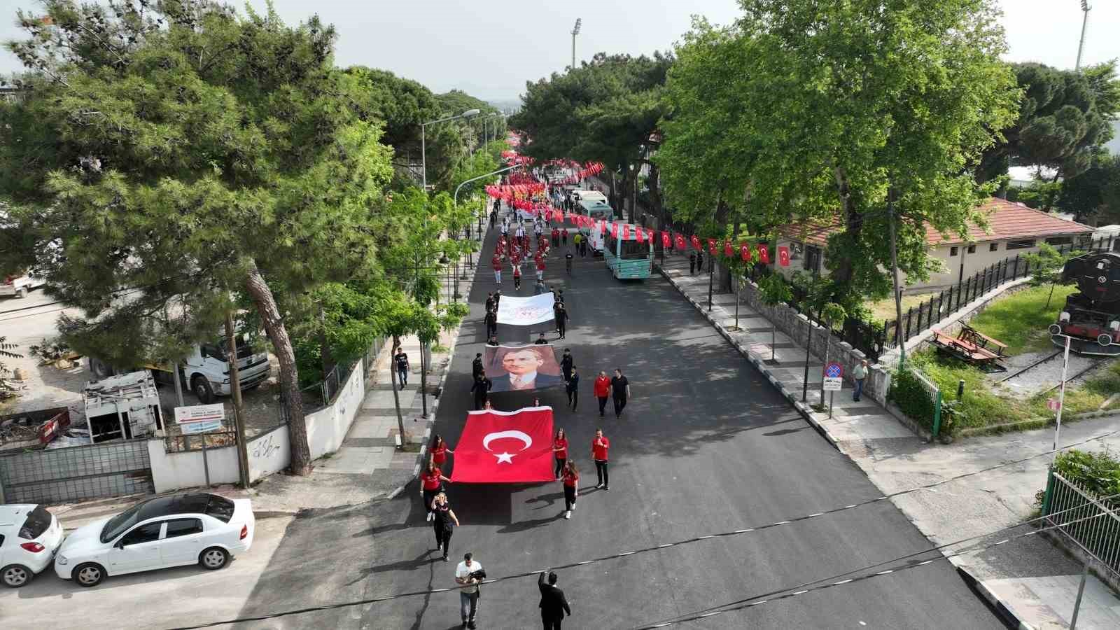 MANİSA'DA 19 MAYIS ATATÜRK'Ü ANMA GENÇLİK VE SPOR BAYRAMI'NIN 104.