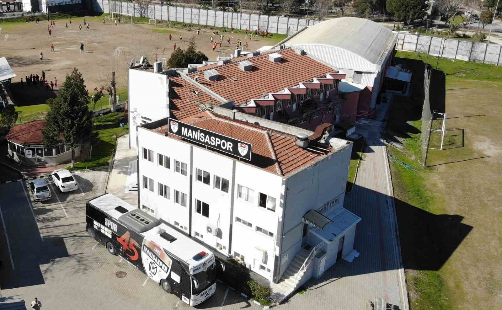 MANİSASPOR KULÜBÜ OLAĞANÜSTÜ KONGREYE GİTME KARARI ALDI. YENİ YÖNETİMİN DE