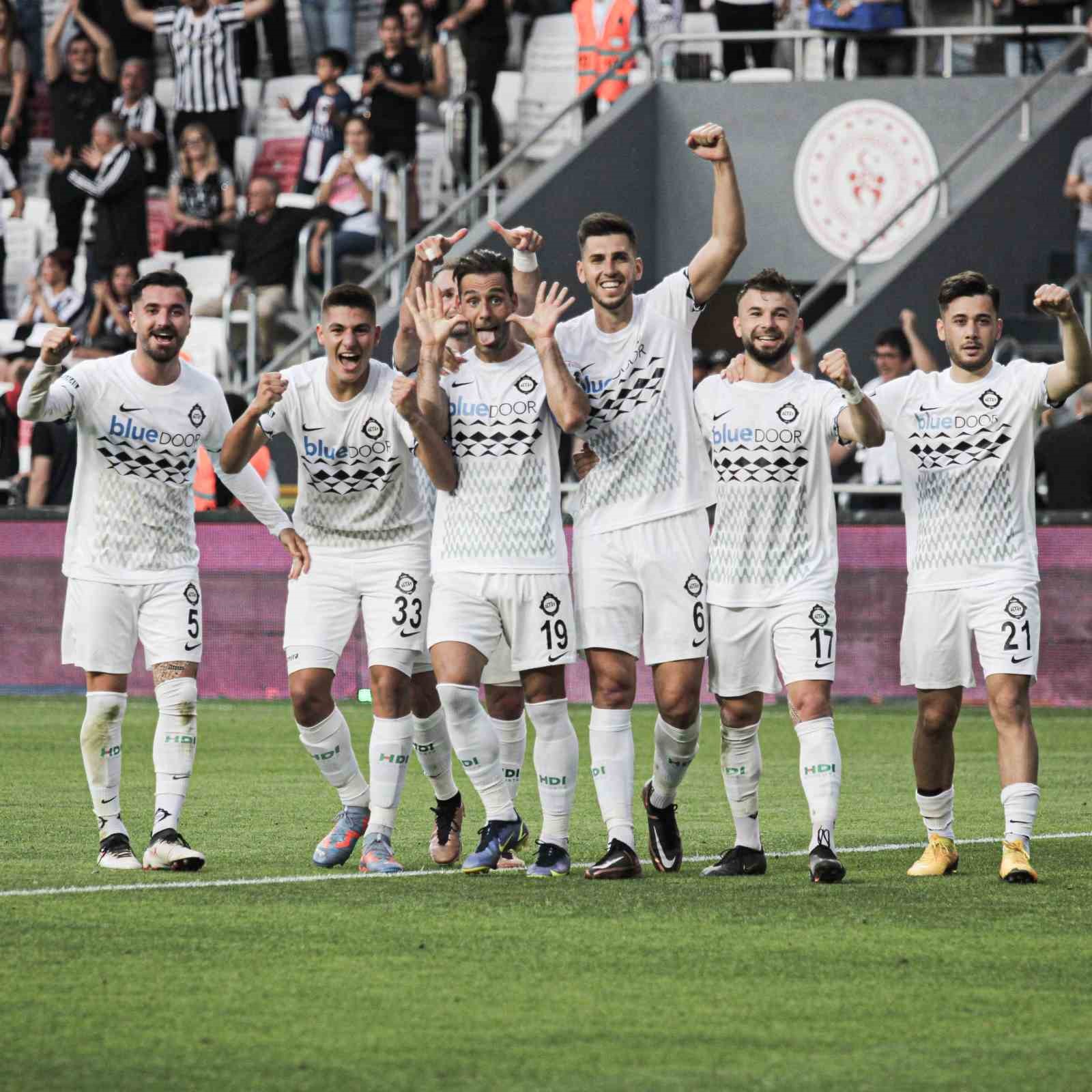 SPOR TOTO 1. LİG EKİPLERİNDEN ALTAY FORMASI GİYEN MARCO PAİXAO,