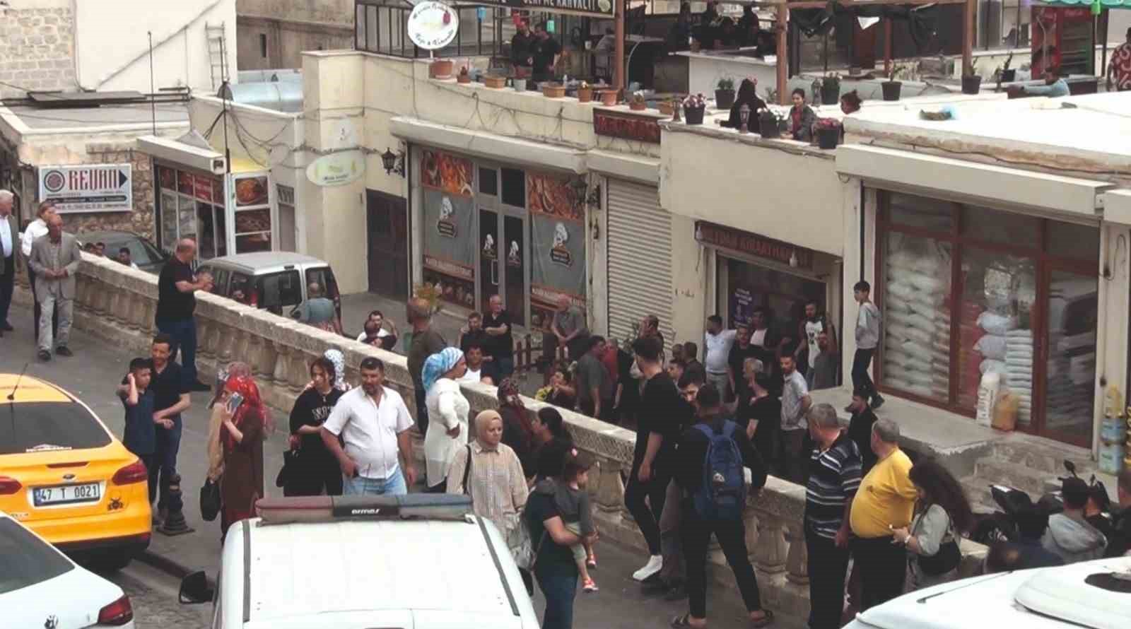 MARDİN’DE AKRABA İKİ AİLE ARASINDA YAŞANAN SİLAHLI VE SOPALI KAVGADA
