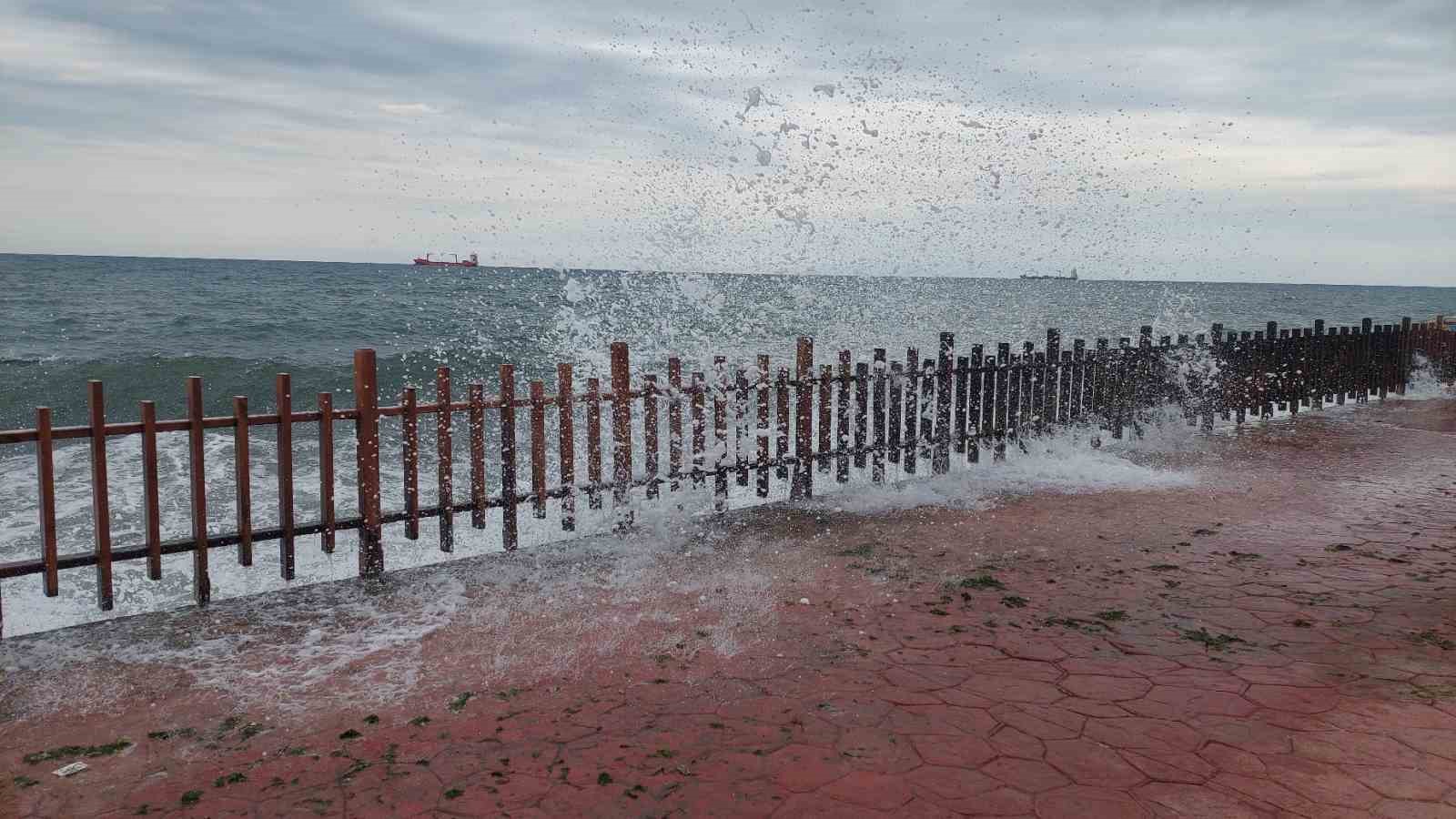 METEOROLOJİ GENEL MÜDÜRLÜĞÜ TARAFINDAN YAPILAN UYARILARDAN SONRA BU SABAH SAATLERİNDE