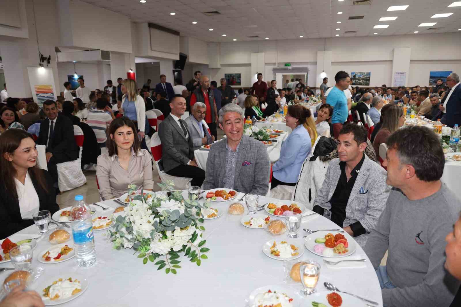 MARMARİS BELEDİYESİ ÇALIŞANLARI DAYANIŞMA YEMEĞİNDE BULUŞTU