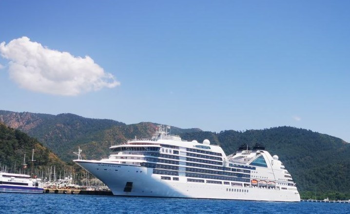 SEABORN ENCORE, 480 YOLCUSU İLE MUĞLA’NIN MARMARİS İLÇESİ GÜMRÜKLÜ LİMANI'NA