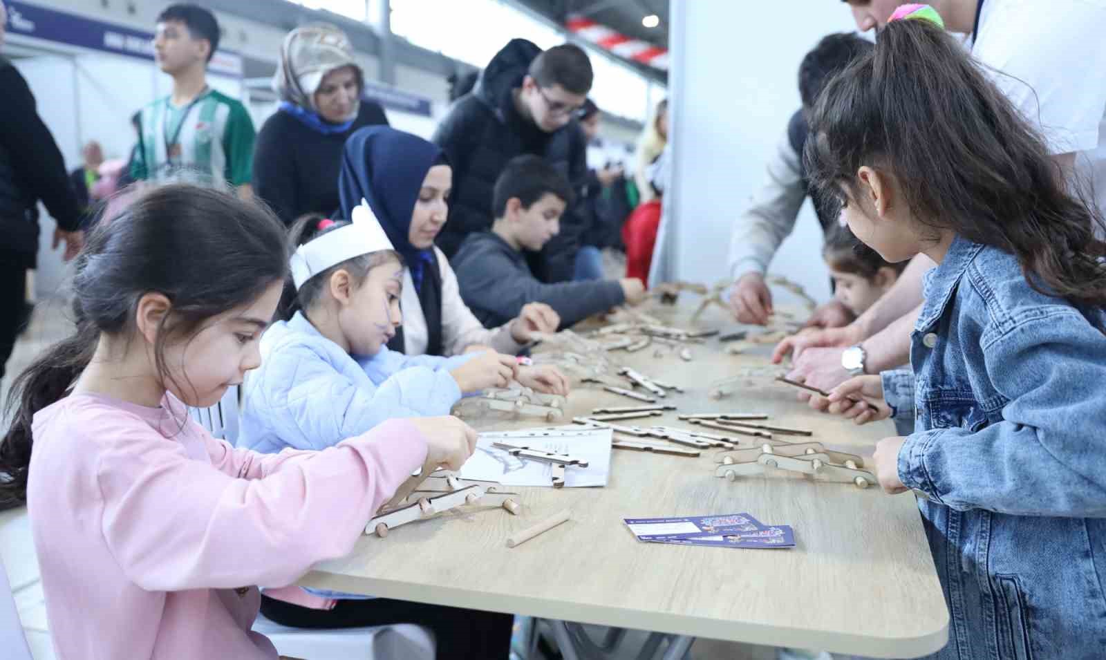 BURSA BÜYÜKŞEHİR BELEDİYESİ TARAFINDAN DÜZENLENEN MATEMATİK FESTİVALİ, RAKAMLARLA ARASI HİÇ