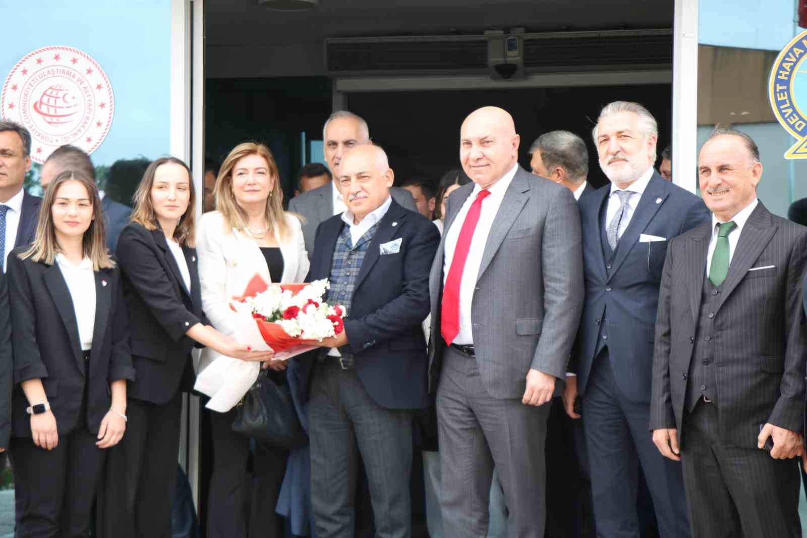 TÜRKİYE FUTBOL FEDERASYONU (TFF) BAŞKANI MEHMET BÜYÜKEKŞİ, GELECEK SEZON LİGLERDE