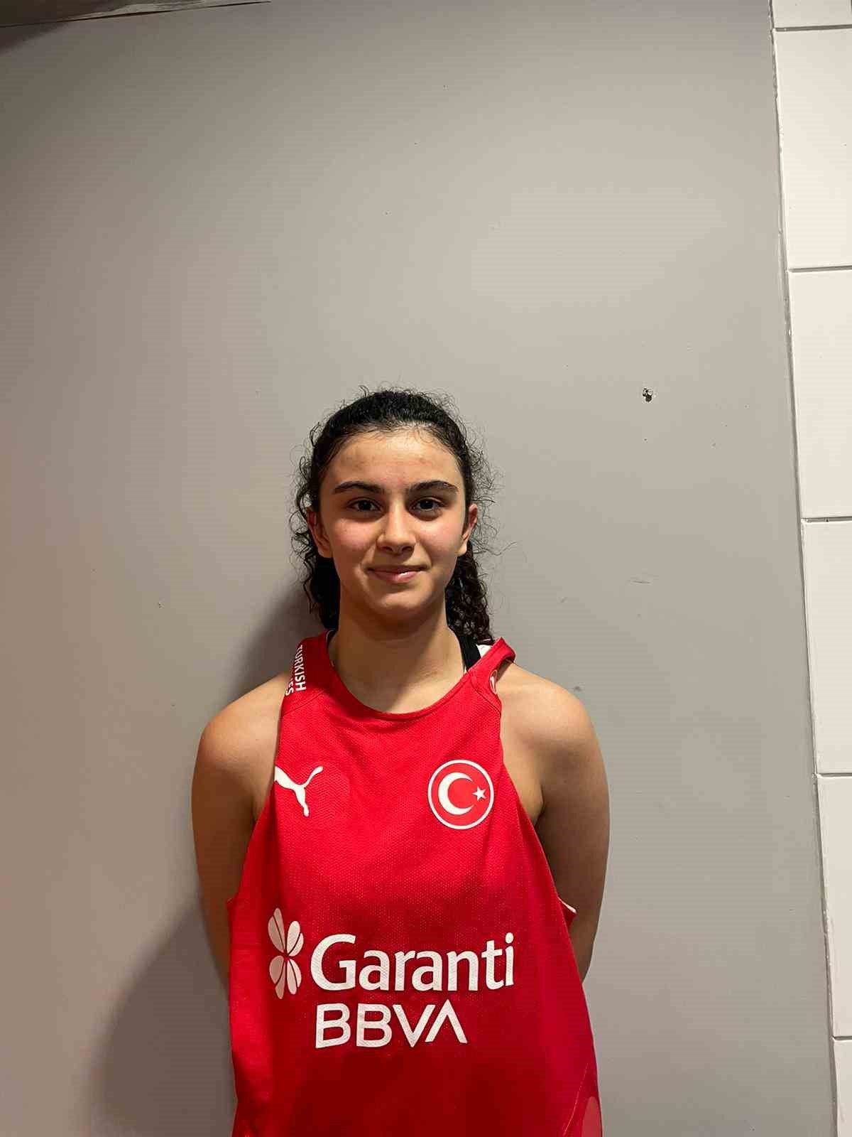 MELİKGAZİ KAYSERİ BASKETBOL’UN GENÇ TAKIMININ YILDIZ İSİMLERİ, İLAYDA DERMAN VE