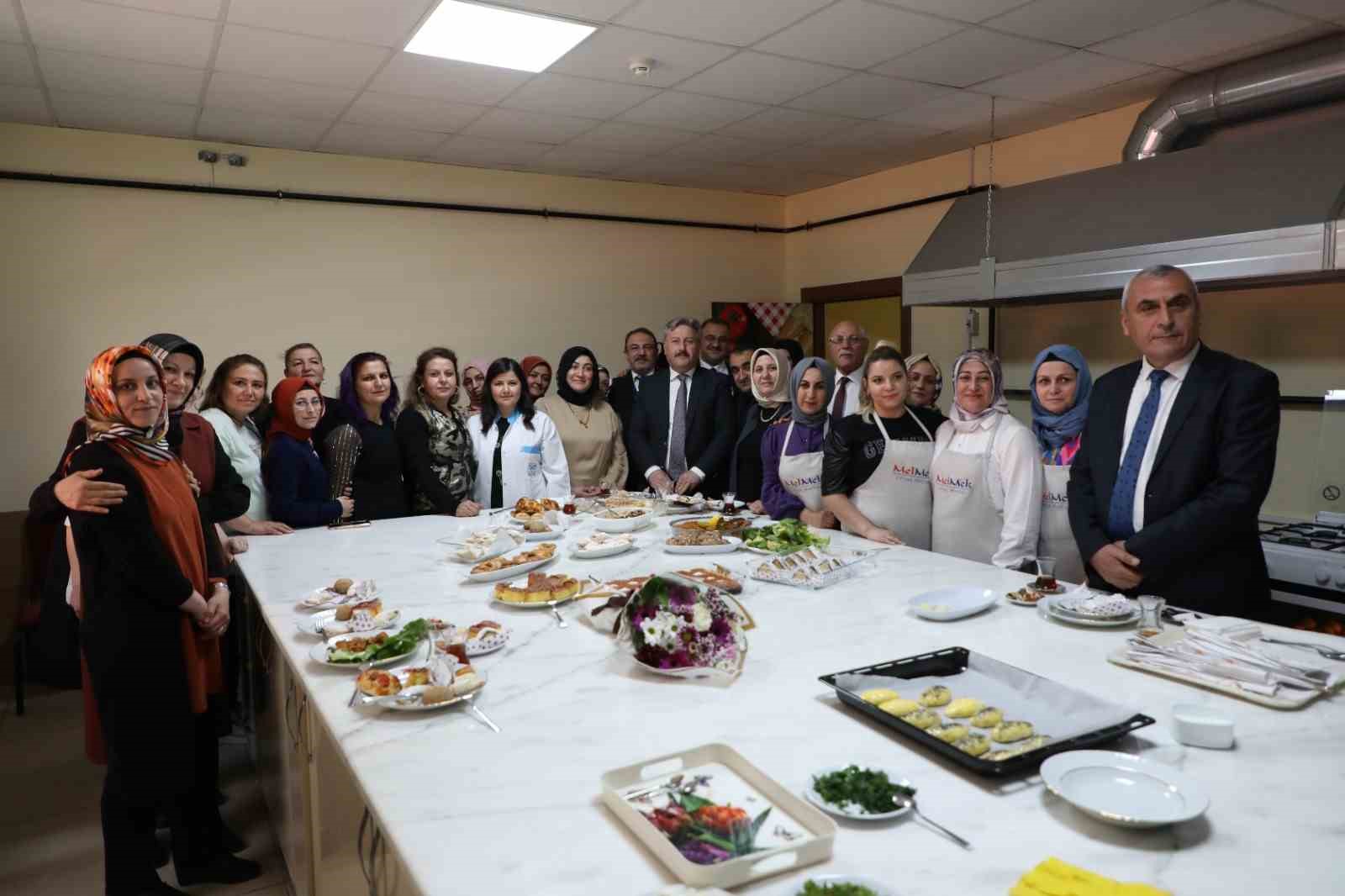 MELİKGAZİ BELEDİYESİ 9 MAYIS DÜNYA ÇÖLYAK GÜNÜ’NDE DEPREM BÖLGESİNDEKİ ÇÖLYAK