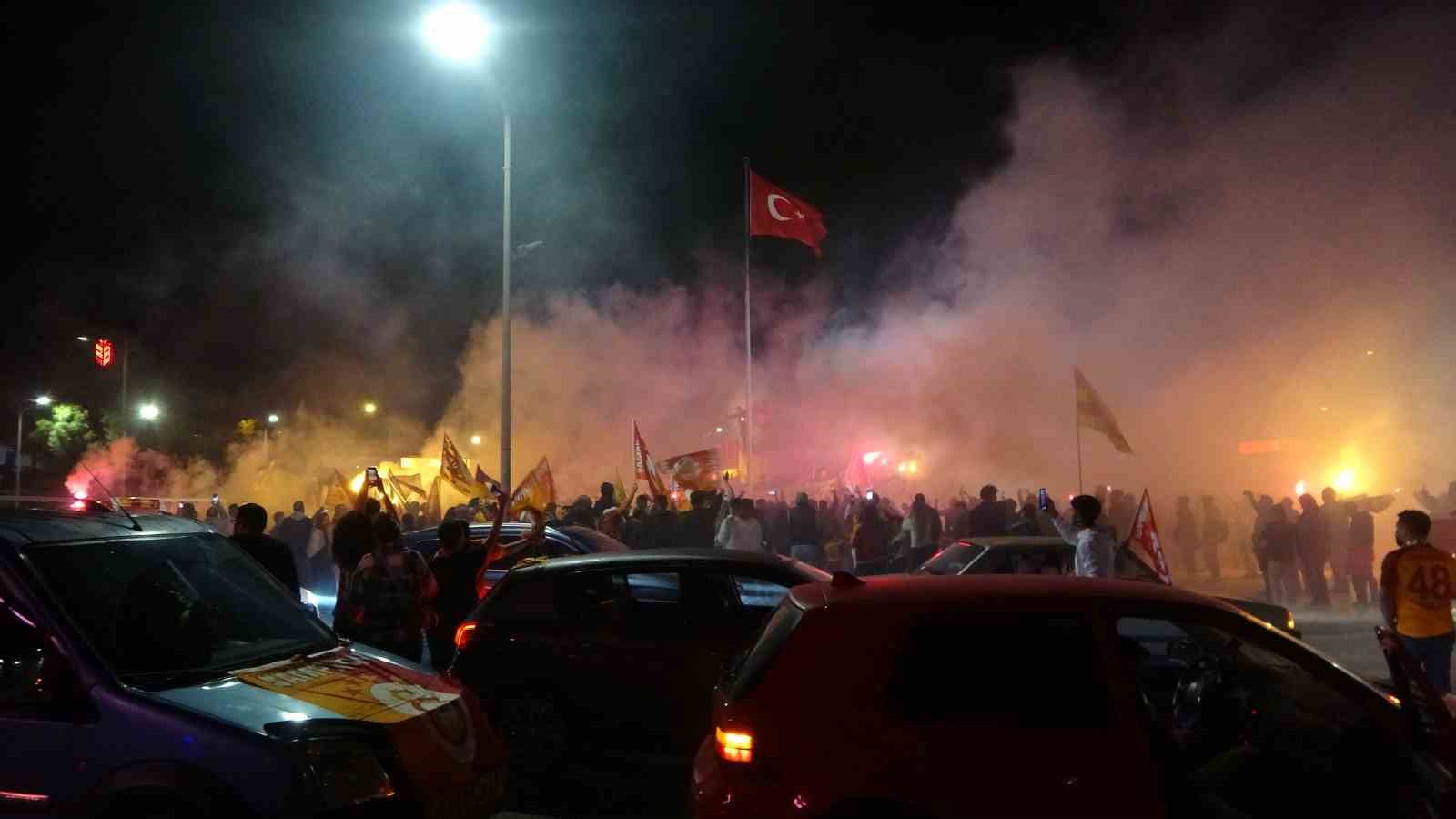 GALATASARAY, SÜPER LİG'İN 36. HAFTASINDA ANKARAGÜCÜ'NÜ 4-1 YENEREK 2022-2023 SEZONUNUN
