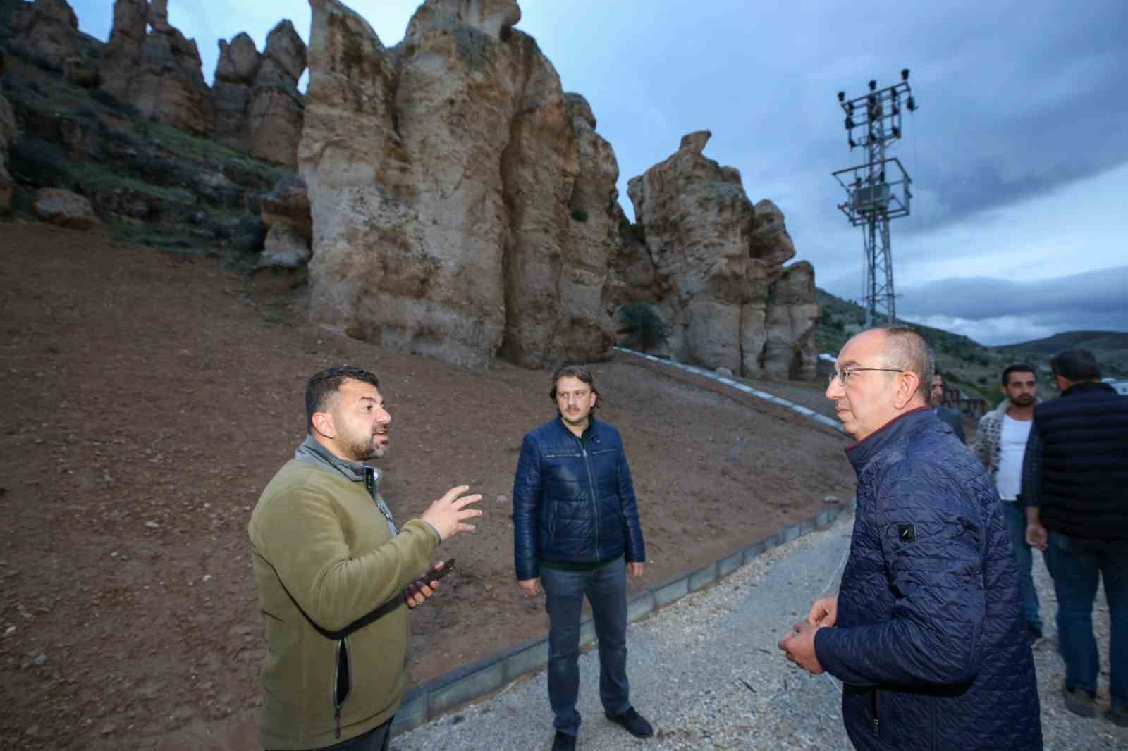 MERAM’IN DOĞAL GÜZELLİKLERİNDEN BİRİ OLAN KIZLAR KAYASI, MERAM BELEDİYESİ TARAFINDAN